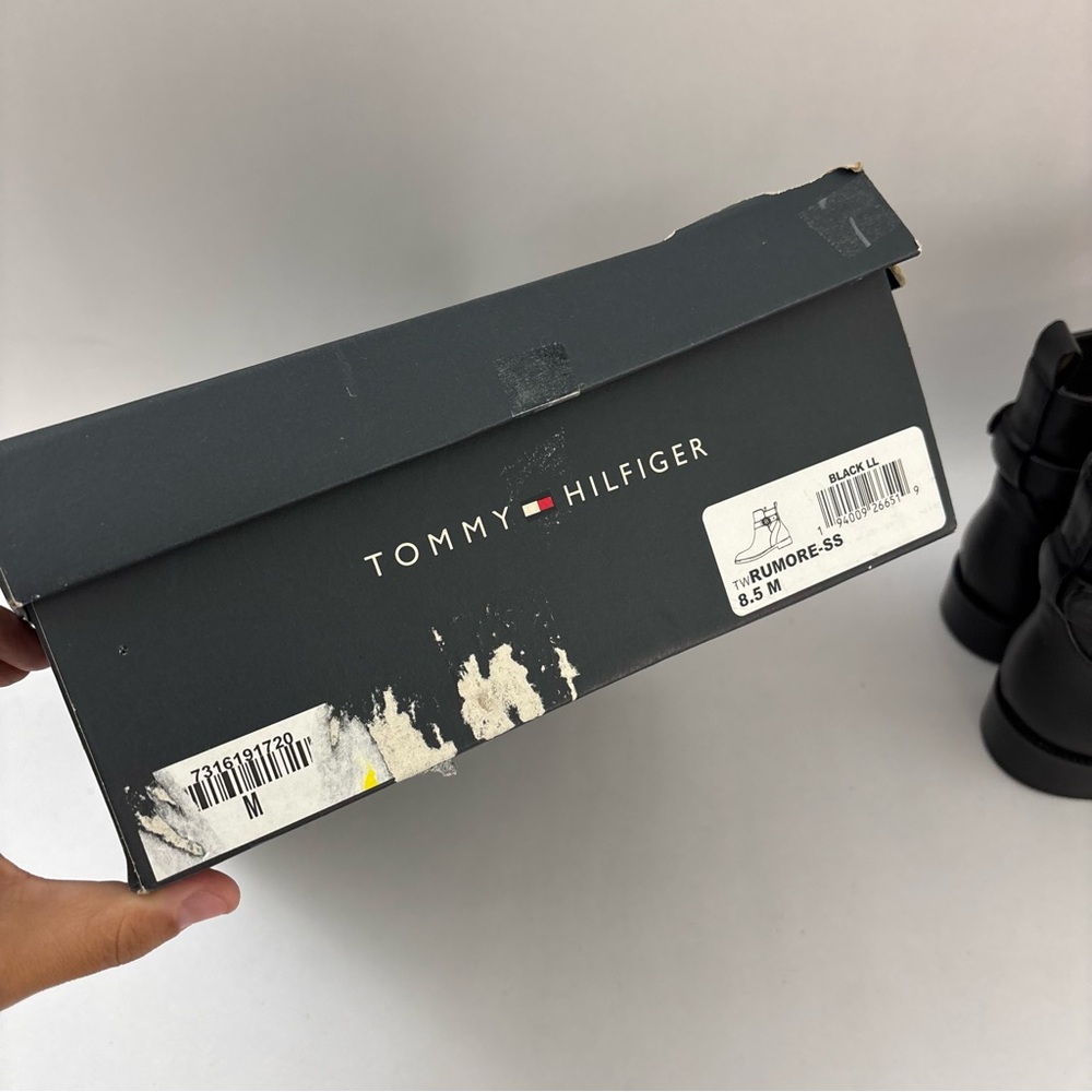Tommy Hilfiger Rumore Black Leather Buckle Boots BRAND NEW Size 8.5 - Picture 11 of 11